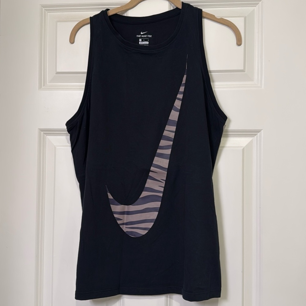 The Nike Tee Dri-Fit